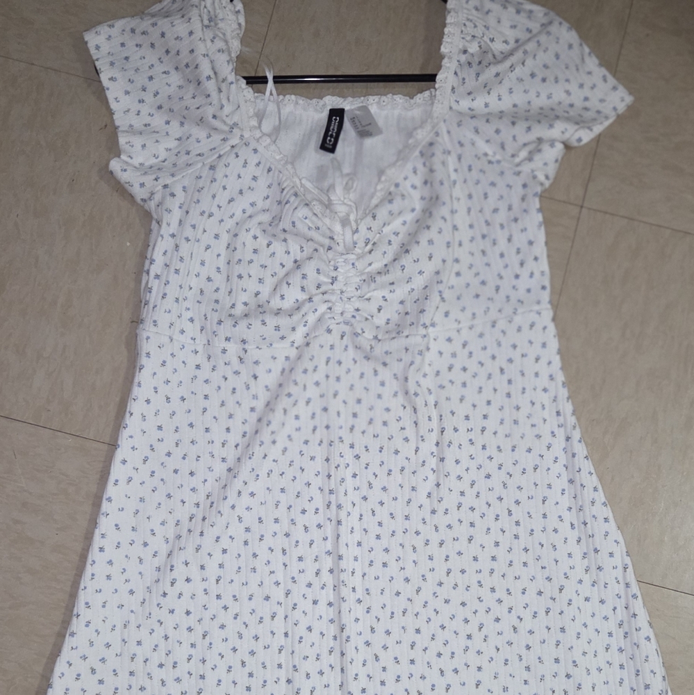 H&M White Lace-Trimmed Top